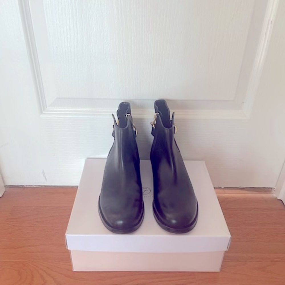 Sam Edelman Black Gold Chain Ankle Bootie Size 8